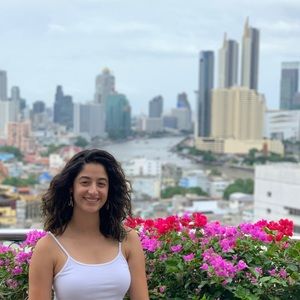 Meet your Posher, Sierra